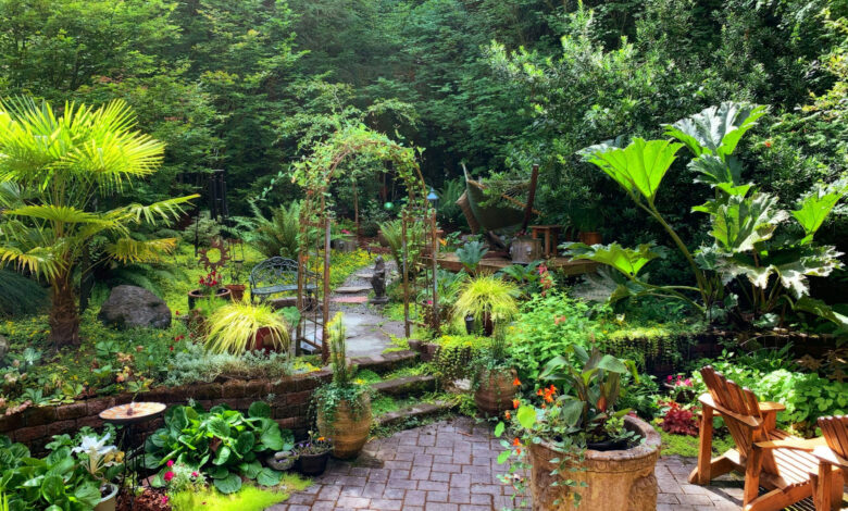 Friendly Garden Oasis